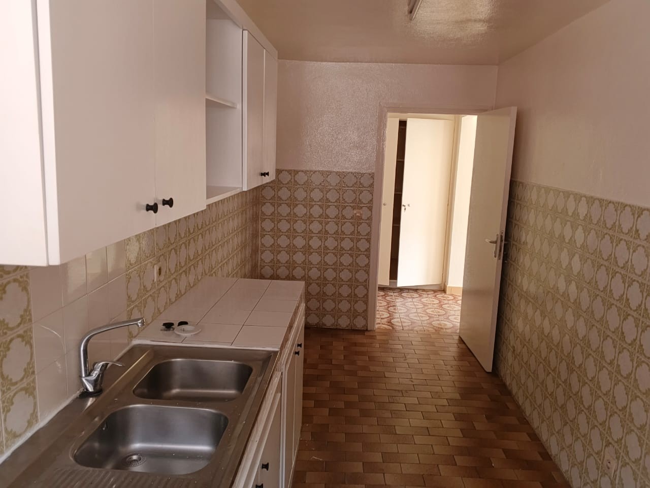 scaled_502887 Studio à louer au niveau de l’aéroport