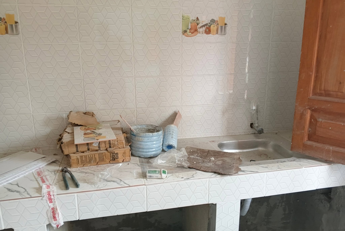 Studio à louer première main