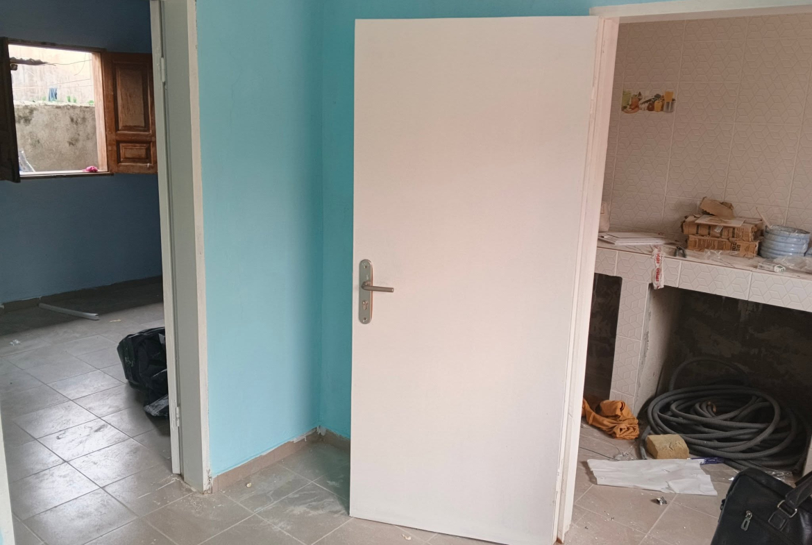 Studio à louer première main