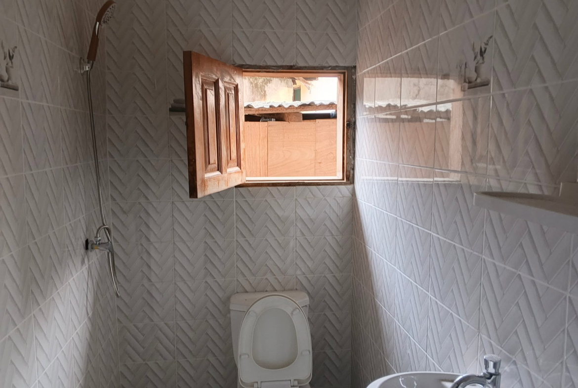 Studio à louer première main
